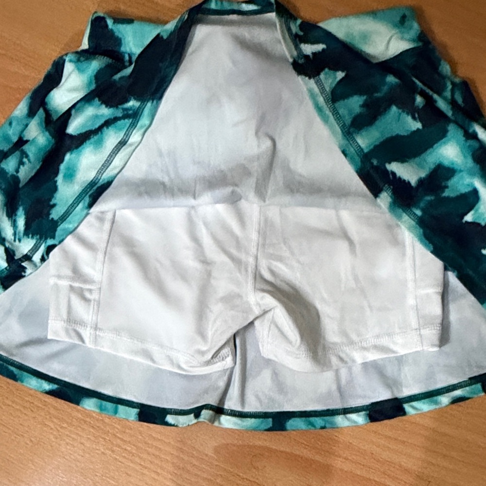 Xersion Blue Teal Tie-Dye fitness Skort - Picture 4 of 7